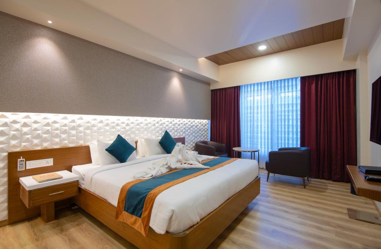 העיר בנגלור Zion - A Luxurious Hotel מראה חיצוני תמונה