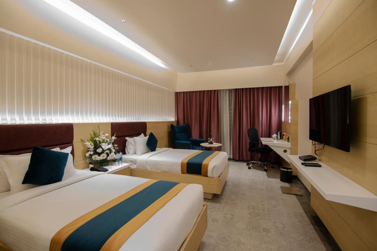 העיר בנגלור Zion - A Luxurious Hotel מראה חיצוני תמונה