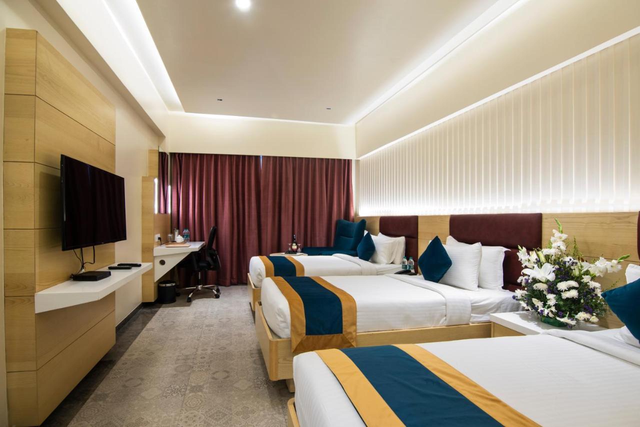 העיר בנגלור Zion - A Luxurious Hotel מראה חיצוני תמונה